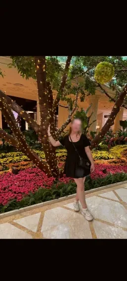 Anja, 25