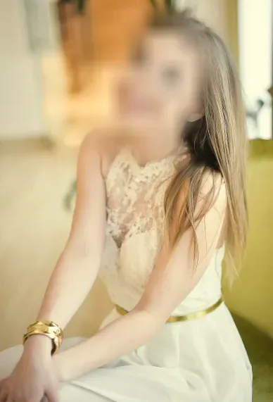 Aylin, 28