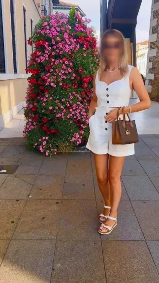 Elena, 38