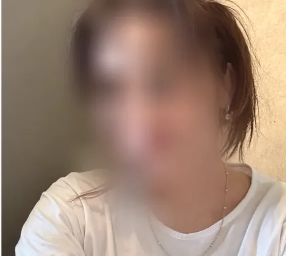 Helena, 35