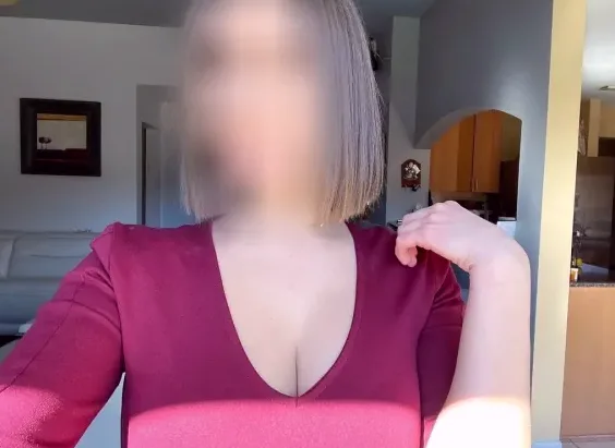 Jacqueline, 32