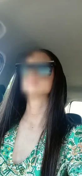 Melanie, 39