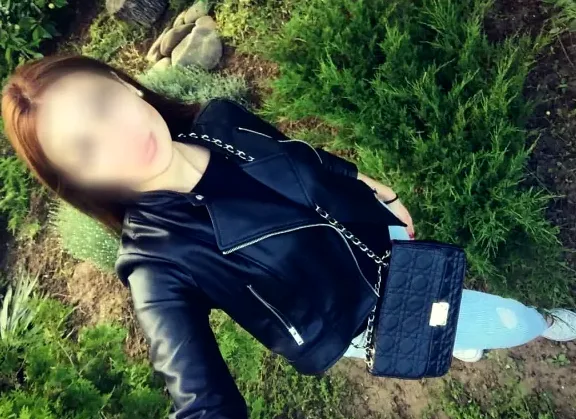 Nina, 31