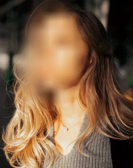 Yasmin, 40